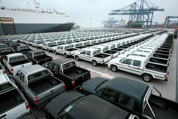استيراد السيارات